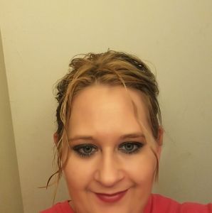 Meet your Posher, Leigh-ann